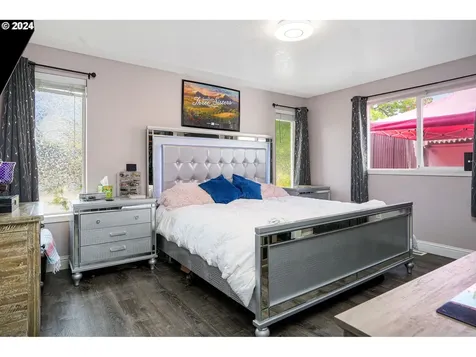 4321 Raccoon Avenue NE Salem OR 97305