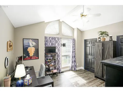 4321 Raccoon Avenue NE Salem OR 97305