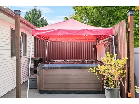 4321 Raccoon Avenue NE Salem OR 97305
