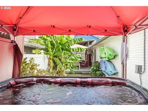 4321 Raccoon Avenue NE Salem OR 97305