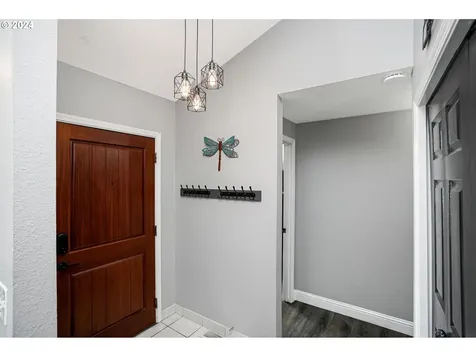 4321 Raccoon Avenue NE Salem OR 97305
