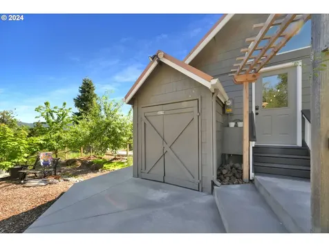 88602 Whitsell Lane Springfield OR 97478