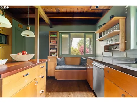7035 NW Penridge Road Portland OR 97229