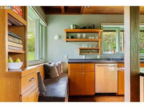 7035 NW Penridge Road Portland OR 97229