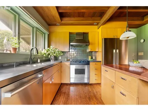 7035 NW Penridge Road Portland OR 97229