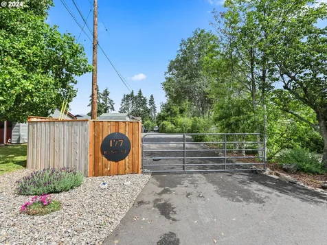177 King Street Oregon City OR 97045