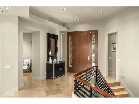 9929 NW Upton Court Portland OR 97229
