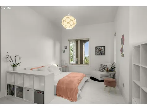 9929 NW Upton Court Portland OR 97229