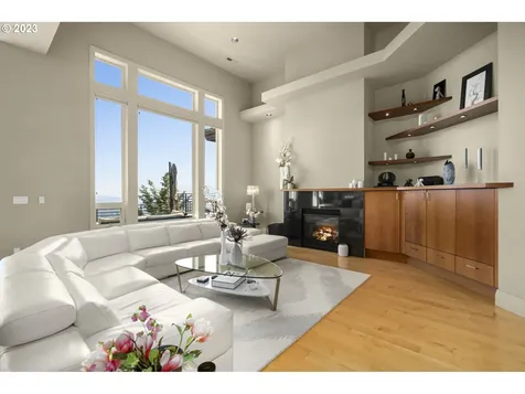 9929 NW Upton Court Portland OR 97229