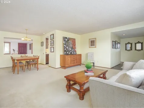 15775 SW Highland Court Portland OR 97224
