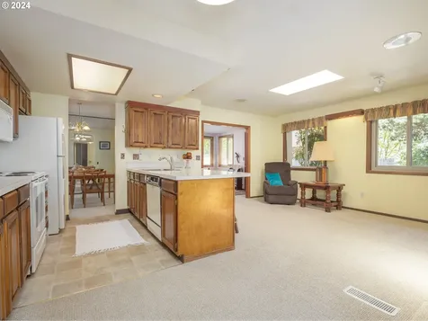 15775 SW Highland Court Portland OR 97224