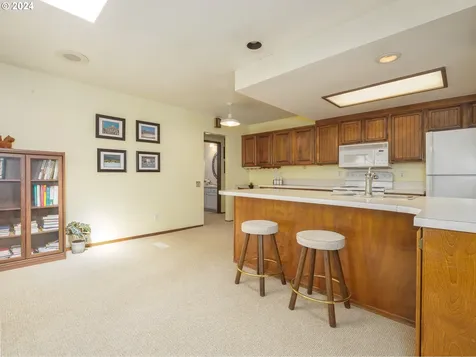 15775 SW Highland Court Portland OR 97224