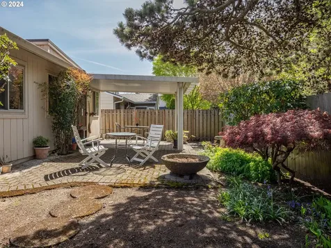 15775 SW Highland Court Portland OR 97224