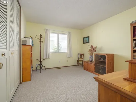 15775 SW Highland Court Portland OR 97224