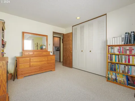 15775 SW Highland Court Portland OR 97224