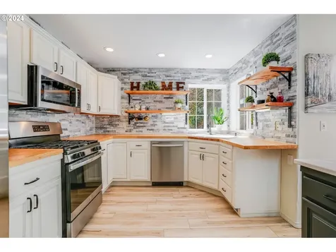 3702 Mohawk Way West Linn OR 97068