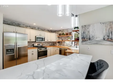 3702 Mohawk Way West Linn OR 97068