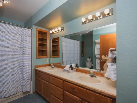 13106 SE 24th Circle Vancouver WA 98683
