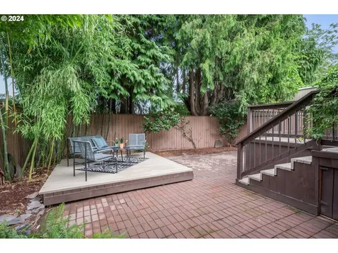 4361 Ne Hazelfern Place Portland OR 97213