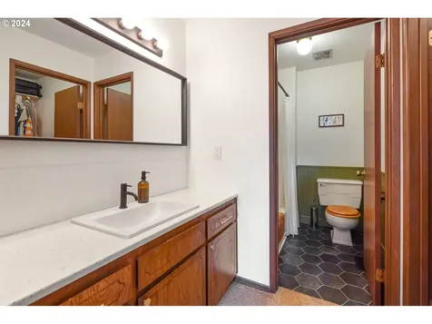 18808 Ne Hassalo Street Portland OR 97230