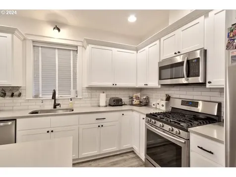 2283 Deer Avenue Stayton OR 97383