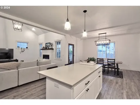 2283 Deer Avenue Stayton OR 97383