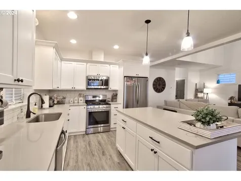 2283 Deer Avenue Stayton OR 97383