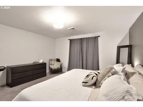 2283 Deer Avenue Stayton OR 97383