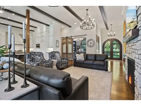 24220 SW Petes Mountain Road West Linn OR 97068