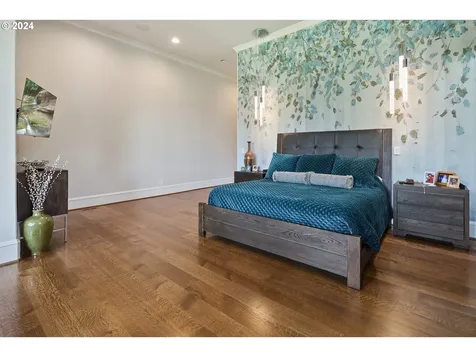 24220 SW Petes Mountain Road West Linn OR 97068
