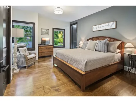 24220 SW Petes Mountain Road West Linn OR 97068