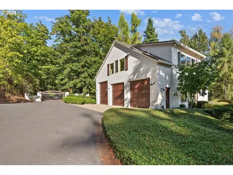 24220 SW Petes Mountain Road West Linn OR 97068