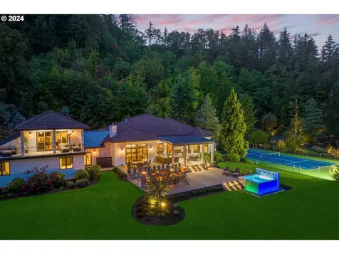 24220 SW Petes Mountain Road West Linn OR 97068