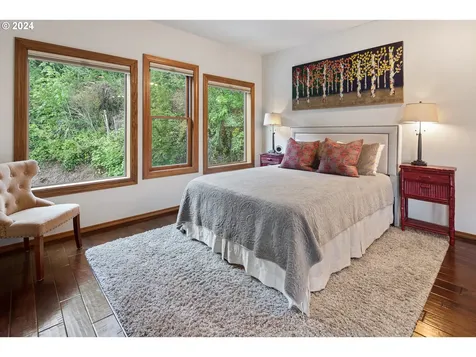24220 SW Petes Mountain Road West Linn OR 97068