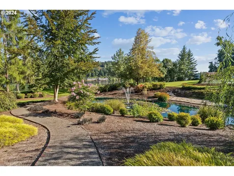 24220 SW Petes Mountain Road West Linn OR 97068
