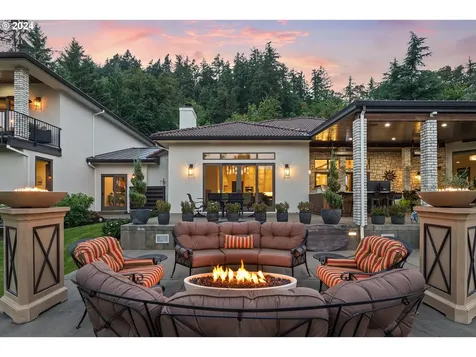 24220 SW Petes Mountain Road West Linn OR 97068