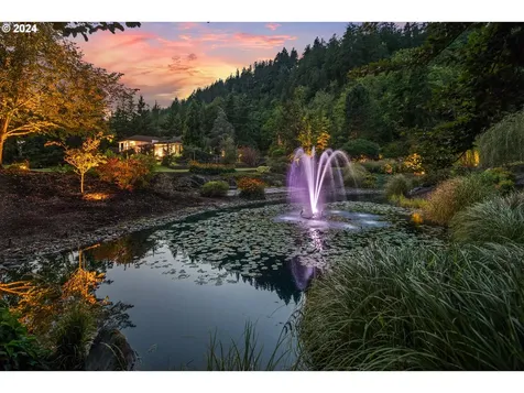 24220 SW Petes Mountain Road West Linn OR 97068
