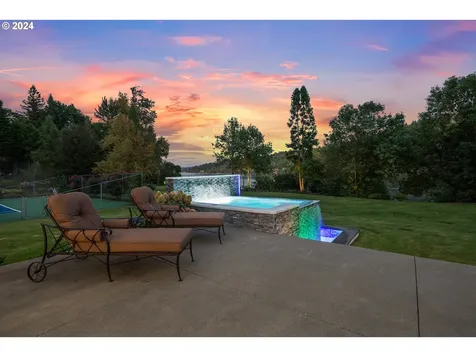24220 SW Petes Mountain Road West Linn OR 97068