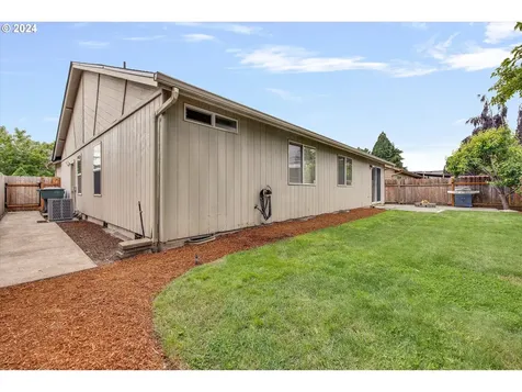 4639 Red Cherry Court Se Salem OR 97317
