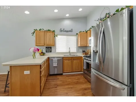 4639 Red Cherry Court Se Salem OR 97317