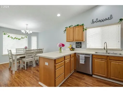 4639 Red Cherry Court Se Salem OR 97317