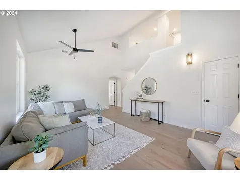 1763 Merlin Way Eugene OR 97402