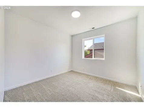 1763 Merlin Way Eugene OR 97402