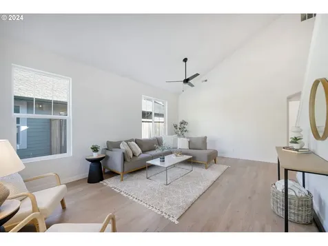 1763 Merlin Way Eugene OR 97402