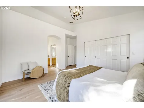 1763 Merlin Way Eugene OR 97402