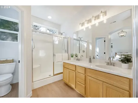 1763 Merlin Way Eugene OR 97402