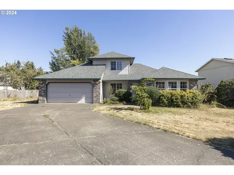 917 Amity Court Woodburn OR 97071