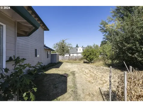 917 Amity Court Woodburn OR 97071