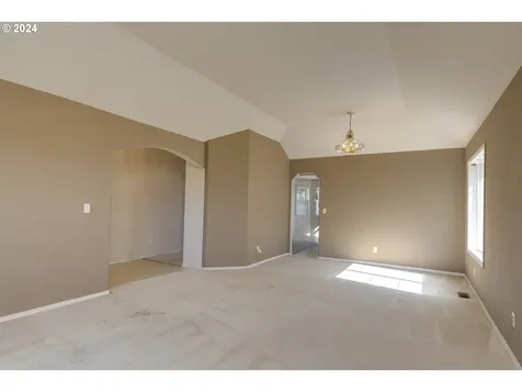 917 Amity Court Woodburn OR 97071