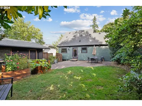 7215 Ne Mallory Avenue Portland OR 97211
